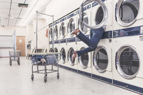 clean,cleaning,funny,hanging,help,housework,humour,launderette,laundromat,laundry,looking,person,problem,searching,seeking,solution,student,trying,washer,washing,washing machines,Free Stock Photo