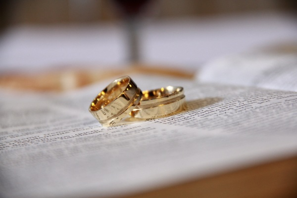 band,blur,close-up,engagement,engagement rings,focus,gold,indoors,jewelry,love,luxury,marriage,paper,romance,table,wedding,wedding rings,Free Stock Photo