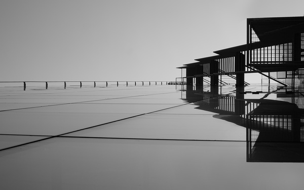 abstract,architecture,black and-white,boardwalk,bridge,building,dawn,dusk,graphics,jetty,landscape,light,minimalism,modern,quality,reflection,sea,seascape,seashore,shadow,silhouette,sunset,travel,water,Free Stock Photo