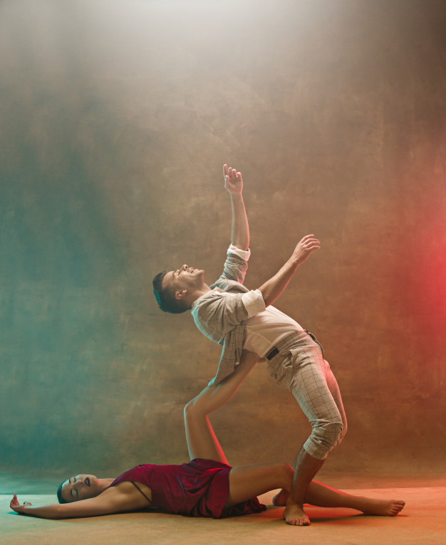 Image result for female duet dance partnering | Poses de danza, Fotografía  danza contemporánea, Poses