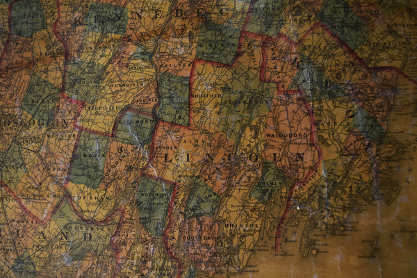 antique,old,aged,maps,color,red,green,yellowed,brown,county,counties,cities,city,states,towns,rivers,historical,vintage,treasure,worn,rough,creased,folded,coast,coastline,maine,new england
