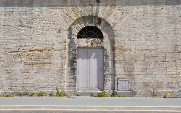 cc0,c1,door,wall,home,building,masonry,input,goal,closed,stone,facade,stones,architecture,stone wall,old building,secret,old,hiding place,completed,montpellier,road,arch,shadow,sun,vault,light,walls,hispanic,free photos,royalty free