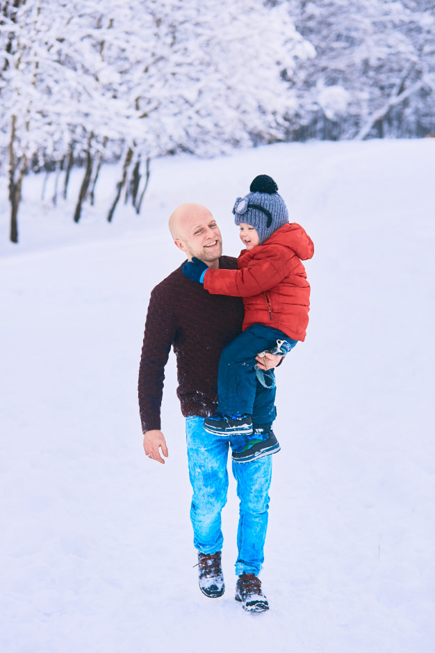 baby,family,light,man,blue,hands,kid,child,father,italy,europe,jeans,jacket,day,emotions,guy,boys,adult,childhood,hold