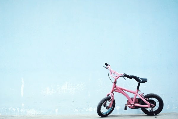 minimal,wall,blue,bike,child,girl,pink,simple
