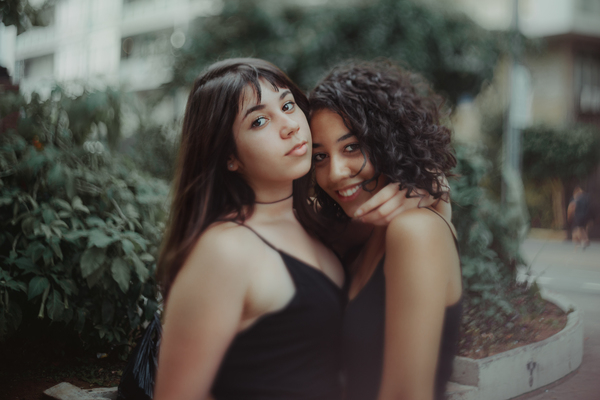 blur,casual,close-up,focus,friends,friendship,girls,happiness,ladies,leaves,models,photoshoot,plants,together,togetherness,wear,women,young,young people,Free Stock Photo