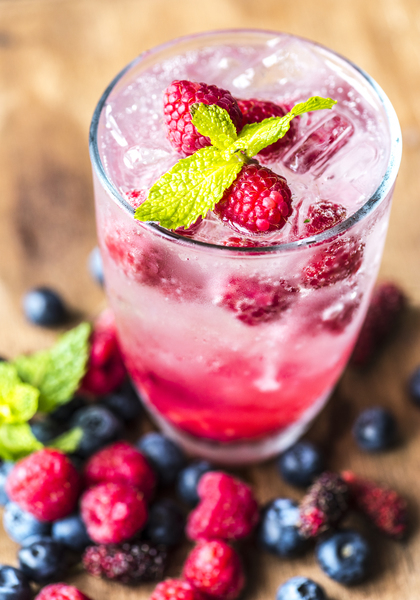 antioxidant,berries,beverage,cocktail,cold,delicious,detox,detox drink,detox water,drink,food photography,fresh,fruit,glass,raspberry,refreshing,refreshment