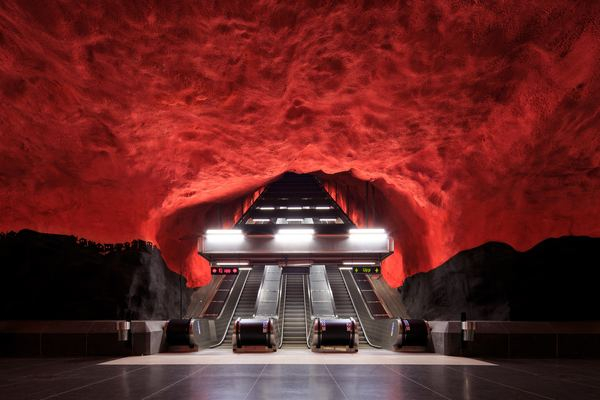 nyekundu,red,leafe,home,sunset,outdoor,mood,color,architecture,tunnel,art,stair,metro station,architecture,modern,red,escalator,creative commons images