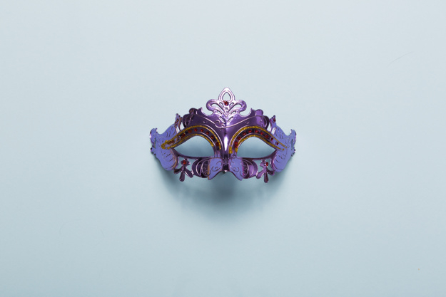 studio shot,copy space,nobody,still life,still,disguise,accessory,hide,composition,lilac,copy,pretty,mystery,horizontal,shot,set,object,costume,secret,performance,lovely,beautiful,masquerade,fantasy,theatre,studio,life,clothing,mask,elegant,carnival,event,holiday,festival,celebration,art,face,space,blue,light,party