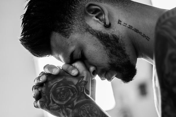 beard,black and white,earing,face,guy,hairstyle,hand,head,man,person,portrait,profile,religion,tatoo,Free Stock Photo