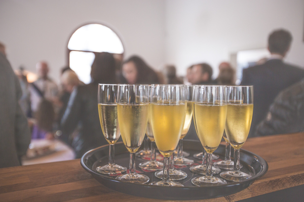 alcohol,alcoholic,bar,champagne,crowd,drinks,event,glasses,greeting,meeting,organization,party,prosecco,sparkling wine,wine glasses,Free Stock Photo