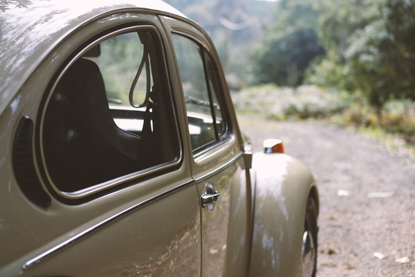 beetle,car,classic,road,vehicle,vintage,volkswagen,Free Stock Photo