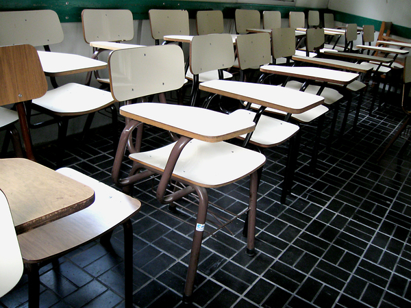 school,class,classroom,desk,desks,chair,chairs,seat,seats,furniture