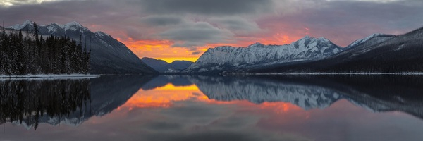 adventure,clouds,dawn,dusk,fog,frozen,lake,landscape,light,majestic,mountain,nature,outdoors,panoramic,reflections,scenic,snow,sunrise,sunset,travel,twilight,water,wilderness,winter,Free Stock Photo