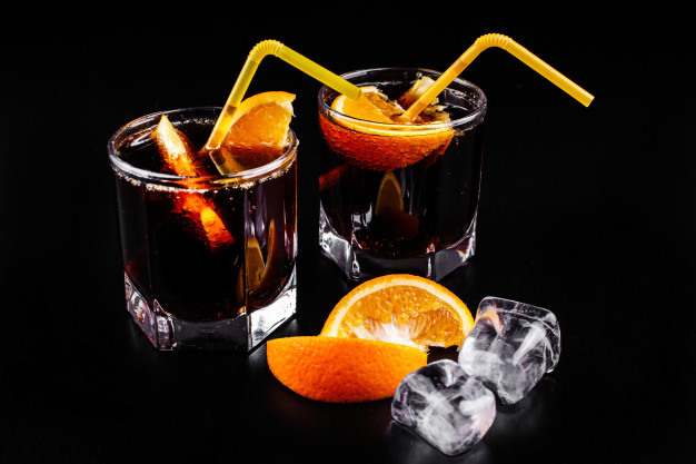 food,green,beach,fruit,leaves,orange,black,holiday,bar,ice,glass,drink,juice,cocktail,alcohol,cold,fresh,cubes,beverage,lime