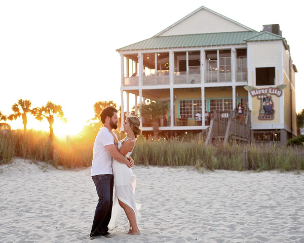 adult,architecture,beach,building,couple,getaway,golden hour,grass,happiness,happy,home,house,leisure,lifestyle,love,man,outdoors,people,recreation,sand,summer,sun,sunset,togetherness,travel,vacation,water,weekend,woman,Free Stock Photo