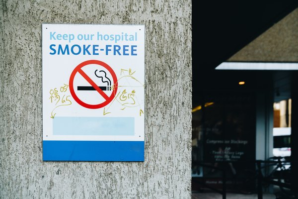  stop,sign,smoking,hospital,keep out,smoke-free, information