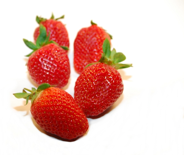 straberry,strawberries,berry,berries,food,fruit,sweet,fresh,summer,seeds,leaves
