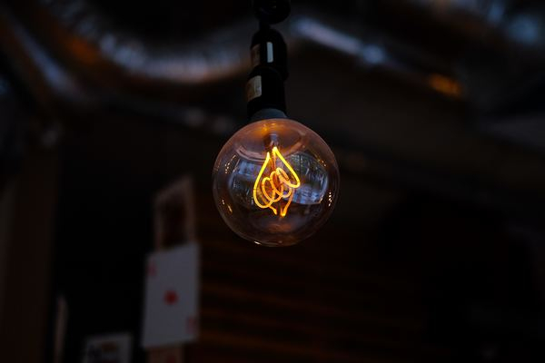 bulb,light,black,light,bulb,light bulb,yellow,design,vintage,light bulb,light,bulb,vintage,illuminate,classic,lightbulb,old,lamp,yellow,wire,tungsten