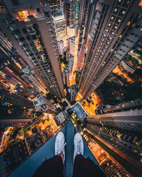 city,street,building,wallpaper,moody,sunset,napalm,light,night,building,foot,light,night,evening,skyscraper,tall,looking down,shoe,trainer,sneaker,fashion,free pictures