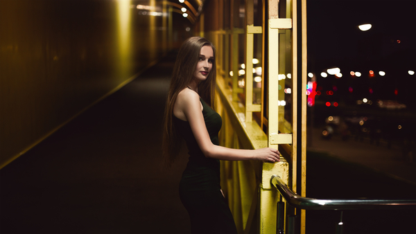 cc0,c3,glamorous,girl,moscow,russia,fashion,legs,female,hands,view,woman,sexy,style,cute,friends,model,long dress,night,evening,golden,hair,beautiful,free photos,royalty free