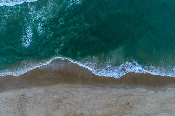 beach,sea,sand,sea,beach,wave,wallpaper,blue,light,beach,sea,ocean,wave,sand,ripple,green,aerial view,drone view,topdown,person,wafe,public domain images