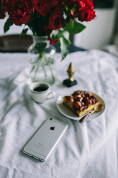 rose,roses,red roses,iphone,iphone 6,coffee,book,essentials,phone,mobile