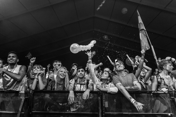 audience,balloons,black-and-white,crowd,flag,gym,men,outfit,people,wear,women,Free Stock Photo