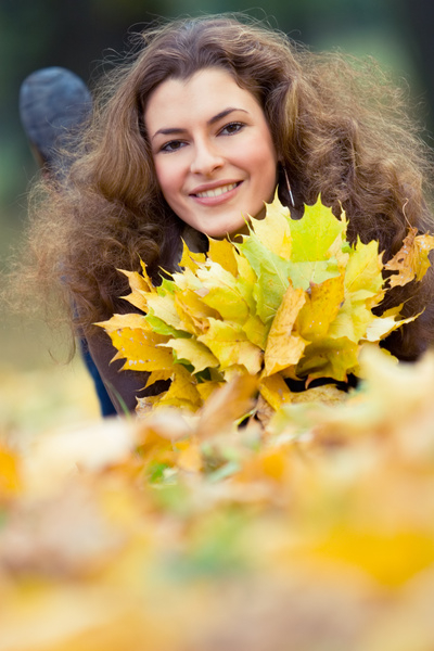 woman,beauty,seasonal,student,young,caucasian,happy,yellow,vertical,cute,smile,head,beautiful,hair,fall,season,female,day,leisure,park,joyful,successful,pretty,attractive,green,nature,sexy,copyspace,european,active,cheerful,positive,girl,leaf,portrait,look,lifestyle,eye,outdoor,foliage,face,20s,daylight,charming,lady,autumn,adult,laughing
