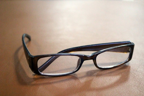 glasses,spectacles,reading,sight,eyesight,pair,isolated,vision,brown,correction,lens,plastic