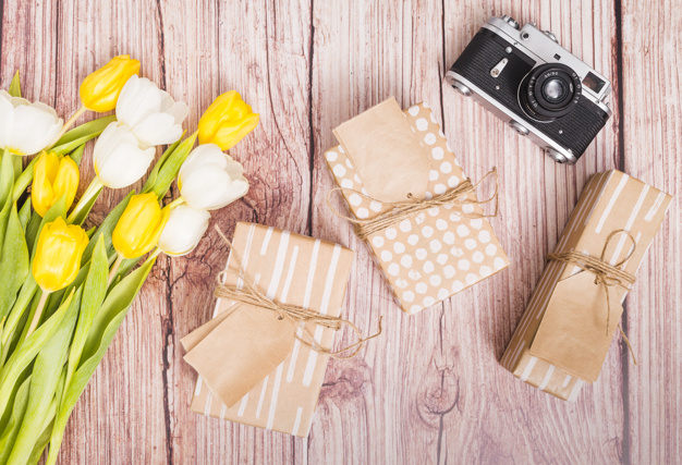 lay,gifting,composition,objects,giving,flat lay,concept,top view,top,beautiful,view,decorative,flat,present,celebration,box,nature,camera,gift,floral,birthday,ribbon,flower