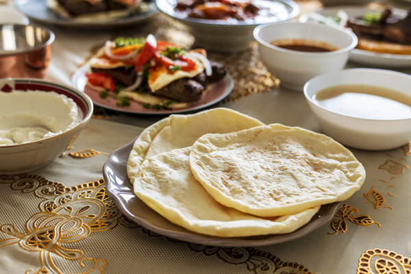 bread,cuisine,delicious,dinner,dish,halal,halal food,lunch,meal,pita,plate,refreshment,Free Stock Photo