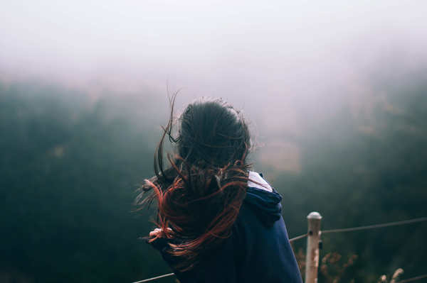 woman,girl,lady,people,back,contemplate,stand,hair,waves,sway,nature,cliff,fog,travel