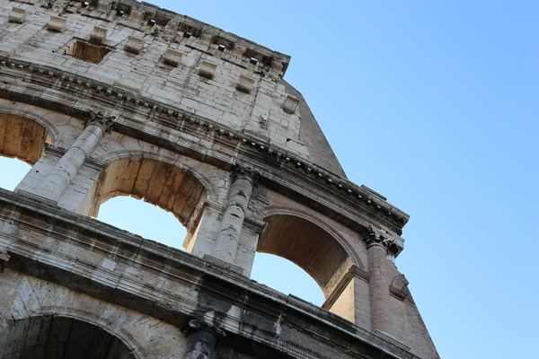 history,building,architecture,wikendi,building,city,italium,italy,building,colosseum,building,ruin,ancient,history,architecture,antiquity,monument,landmark,structure,sky,blue