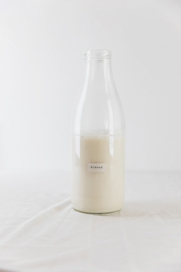 milk,white,bottle,glass,drink,organic,breakfast,natural,fresh,liquid,calcium,vegetal,milky,lactose