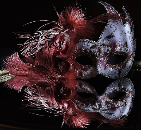 cc0,c2,mask,venetian,light painting,feather,reflection,free photos,royalty free