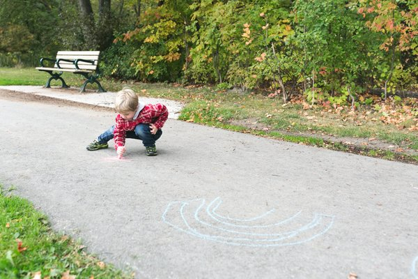  art,fun,boy,child,chalk,playing, portrait