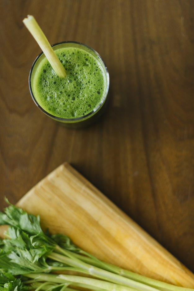 restaurant,green,table,health,color,board,glass,drink,desk,juice,organic,natural,healthy,vegetable,wooden,diet,wood table,nutrition,simple,fresh