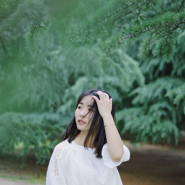 face,asian,woman,woman,girl,lady,woman,girl,portrait,woman,female,hand,tree,long hair,asian,model,pose,fashion,style,white top,park,free pictures