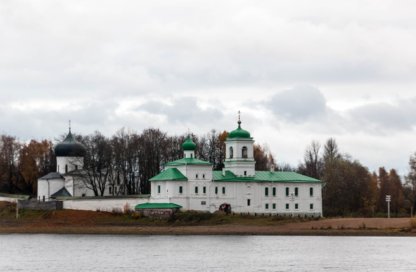 cc0,c1,monastery,architecture,cross,pskov,russia,cloud,evening,january,reflection,temple,city,winter,ancient,building,cathedral,christianity,church,culture,day,jewelry,dome,europe,exterior,famous,historical,history,old,orthodox,religion,river,russian,sky,summer,tourism,traditional,transformation,travel,great,white,bridge,christmas,cold,beautiful,tree,free photos,royalty free