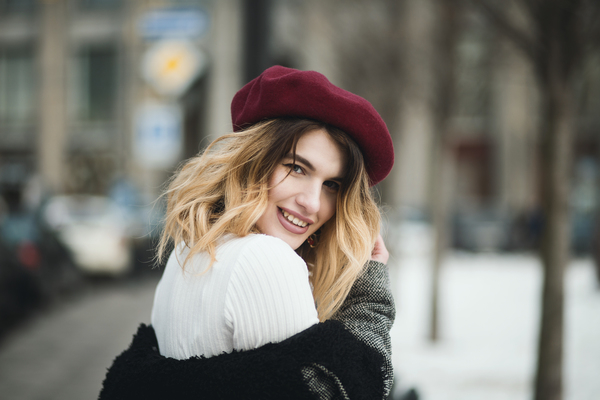 adult,beautiful,big city,blogger,blond hair,blur,buildings,chic,city,coat,cold,daylight,fall,fashion,french,happy,model,outdoors,outfit,person,photoshoot,portrait,selective focus,smile,smiling,snow,street,style,urban,wear,winter,woman,Free Stock Photo