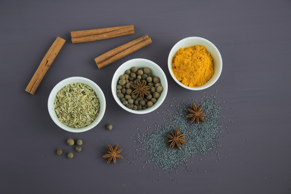 cc0,c3,spices,seasoning,food,seeds,star anise,anise,turmeric,ginger,cinnamon,fennel,pepper,cooking food,ingredient,powder,cooking,aroma,kitchen,dark background,free photos,royalty free