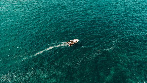colour,pattern,building,water,sea,blue,aerial,aerial view,drone,boat in open sea,boat in open water,boating,ocean,boat,boat trail,summer,friend,lake,mediterrannée,sera,creative commons images