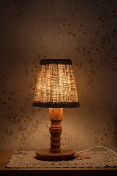 cc0,c1,light,bedside table,lighting,electric light,rays,light bulb,hell,energy,bulbs,pear,enlighten,lamp,yellow,mood,atmospheric,refraction,atmosphere,ambience,wallpaper,rustic,free photos,royalty free