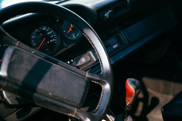  car,porsche,interior,gear lever,vintage car, steering wheel