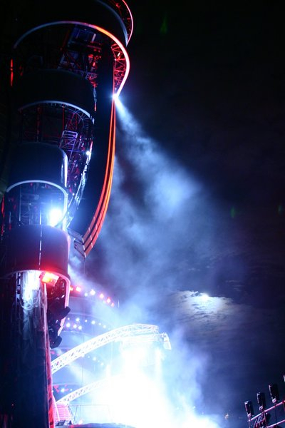  steam,light,smoke,dry ice,neon lights, light structure