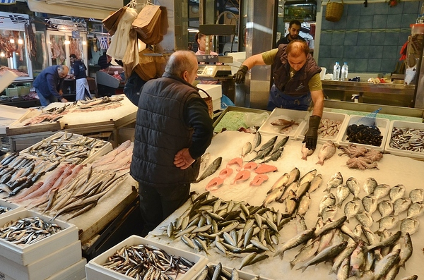sale,people,marketplace,fish market,fish