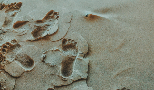footprints,sand,beach,desert,outdoors,feet,foot