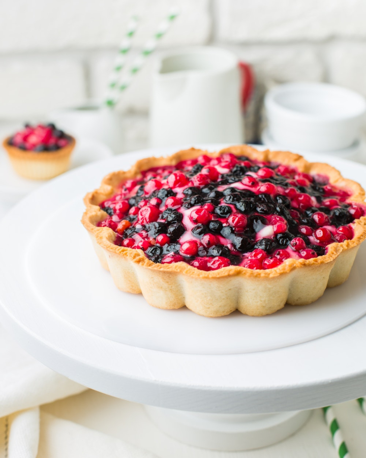 baked,baking,berries,berry,blackberry,blueberry,breakfast,cake,close-up,currant,delicious,dessert,epicure,food,fruit,fruits,homemade,indulgence,pastry,pie,plate,raspberry,sweet,sweets,tart