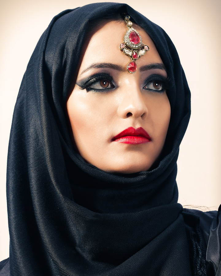 accessory,beautiful woman,eye makeup,headscarf,hijab,looking away,makeup,portrait,traditional wear,woman