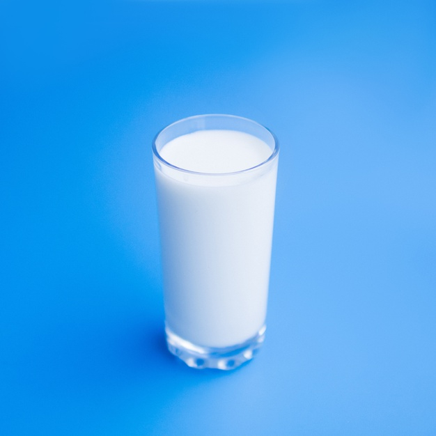 lactose,milky,pour,pouring,calcium,full,fluid,drip,liquid,fresh,splatter,natural,organic,drink,glass,white,milk,splash